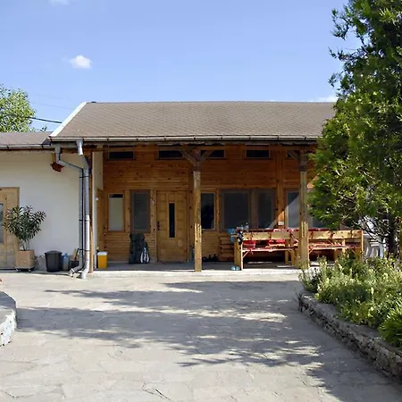 Gasthuis Pirenya *